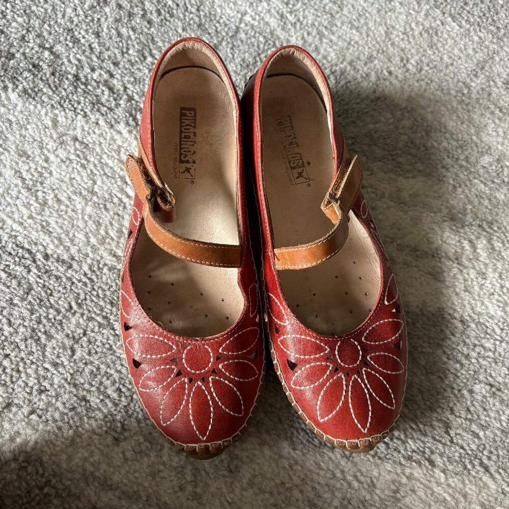 Red Pikolinos Mary Jane